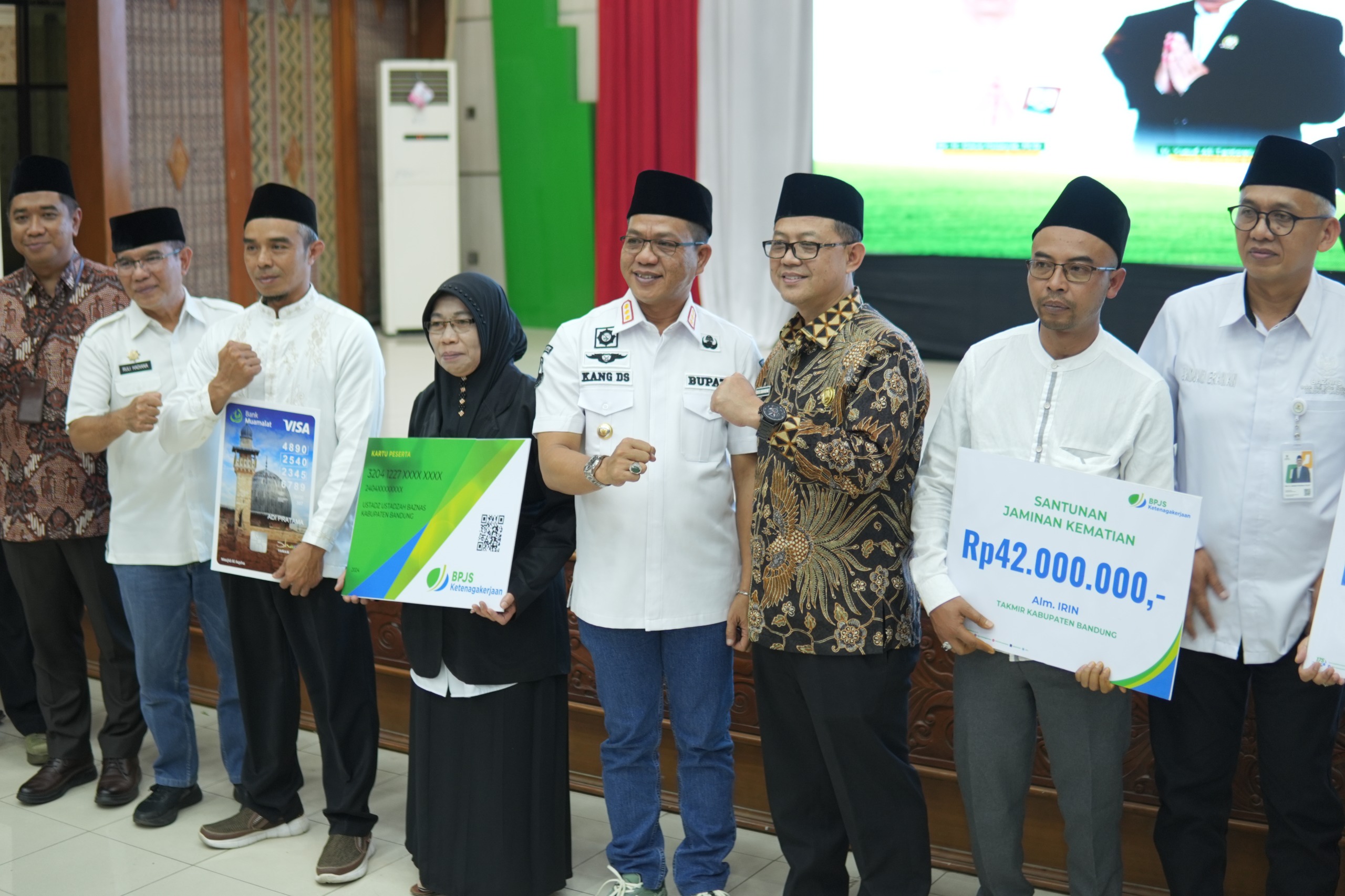 Bupati Dadang Supriatna Launching Program Insentif Untuk 1.070 Ustadz Ustadzah di Kabupaten Bandung