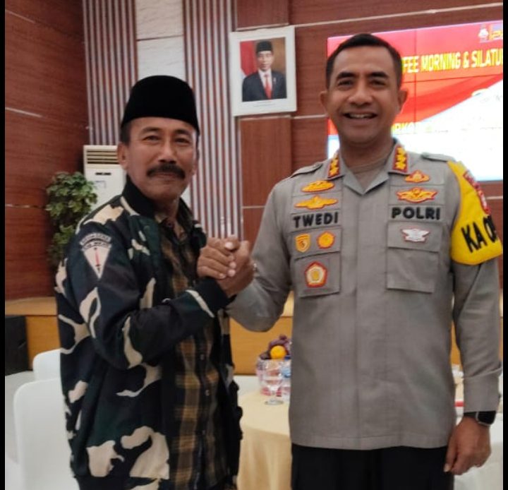 Kapolres Metro Bekasi Kombes Pol. Twedi Aditya Bennyahdi, S. Sos., S. I. K., M. H. menggelar acara Coffee Morning bersama Forkopimda