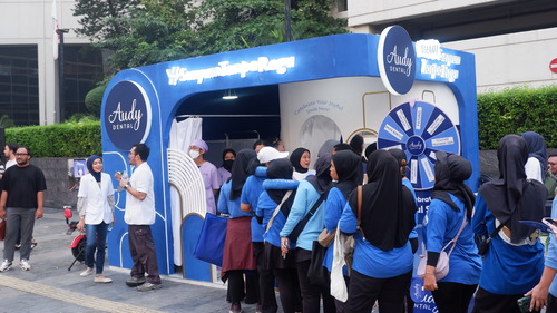 Keramaian booth AUDY Dental di CFD Jakarta