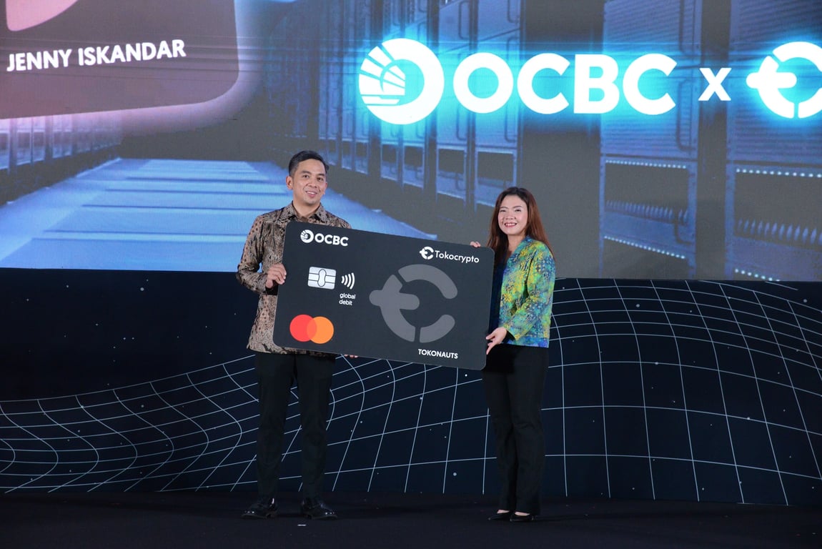 Yudhono Rawis, CEO Tokocrypto dan Chinni Yanti Tjhin, Retail Proposition Division Head OCBC. Sumber: Tokocrypto.