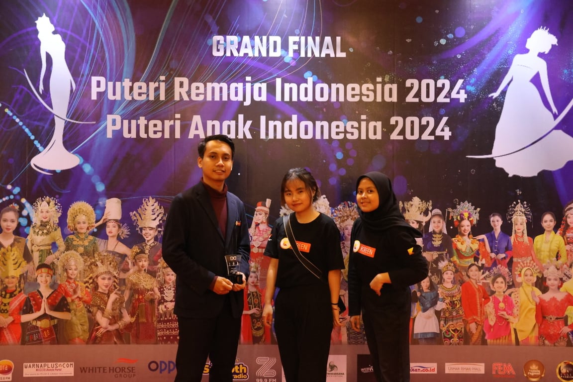 Laksa Ersa (COO KREEN), Julia Metta Setiawan, dan Nadya Khoerunnisa perwakilan KREEN di acara Puteri Remaja dan Anak Indonesia 2024.