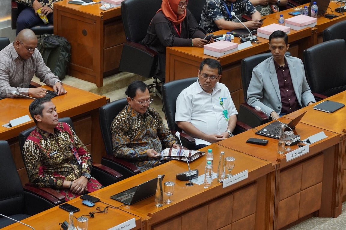 Aditya Wardhana, Direktur Eksekutif IAC (kanan) bersama dengan Letjen TNI (Purn) Prof. Dr. dr. Terawan Agus Putranto, Sp.Rad(K), Penasihat Khusus Presiden Bidang Kesehatan; Dr. Yudhi Pramono, MARS, Pelaksana Tugas Dirjen P2P Kementerian Kesehatan; dan  Dr. TB Chaerul Dwi Sapta, SH, MAP, Direktur SUPD 3 Ditjen BangDa, Kementerian Dalam Negeri