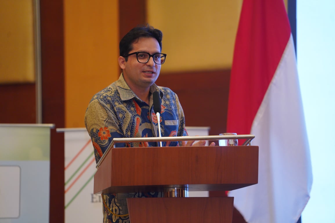 Raunak Kapoor, Mitra Asosiasi, MicroSave Consulting, saat diskusi panel kedua di acara 'India-Indonesia Investment Synergy Forum: Bridging the Future' di Jakarta, Jumat (6/12/2024).