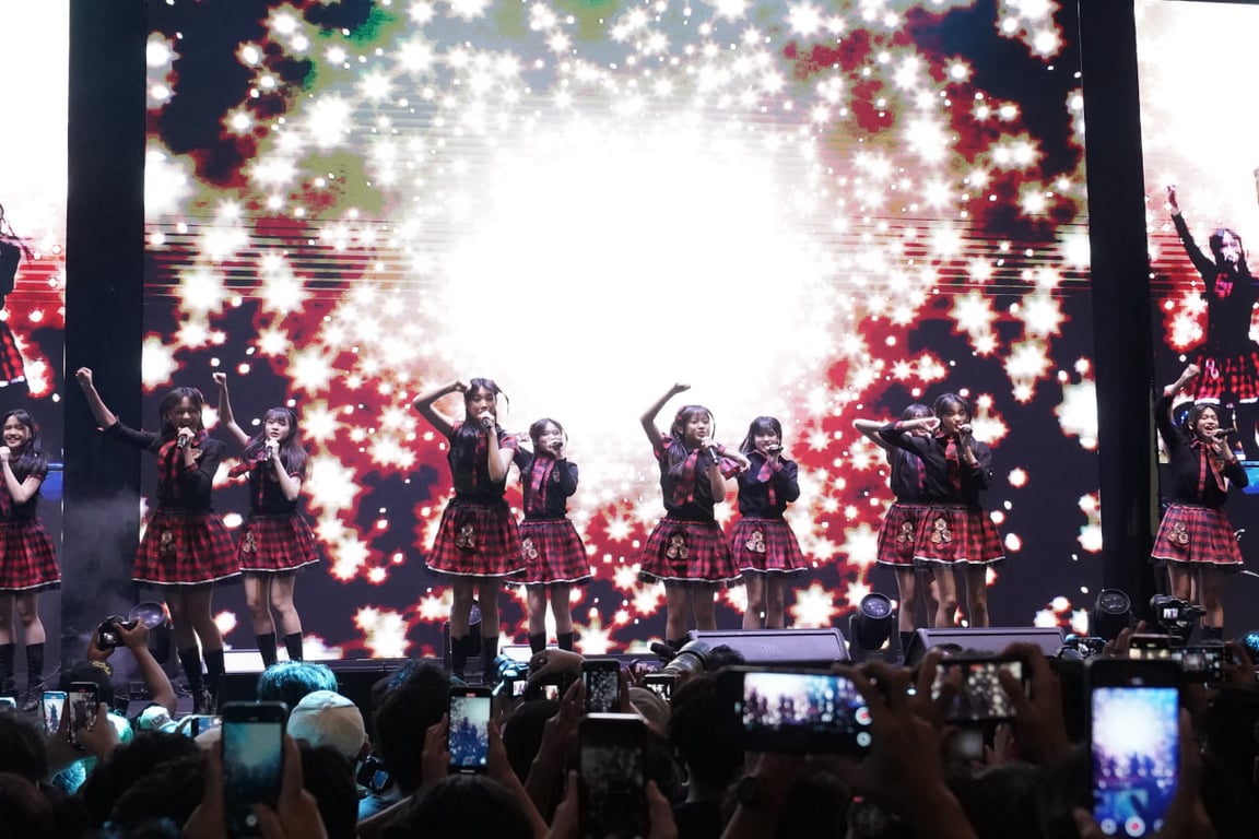 Penampilan Spesial dari JKT 48 di hari pertama festival stage IGF 2024