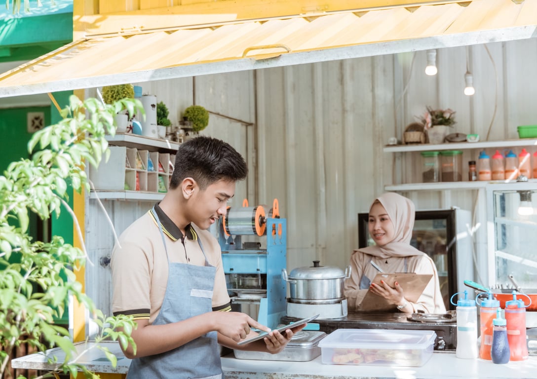 Usaha kecil menengah merupakan tulang punggung perekenomian Indonesia