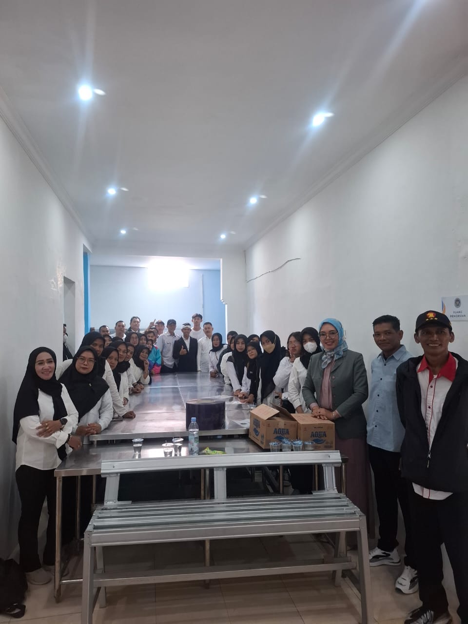 Yayasan Arrisquha sebagai pelayanan penyedia makanan mengatakankan pihaknya akan terus melakukan evaluasi untuk meningkatkan kualitas pelaksanaan program MBG