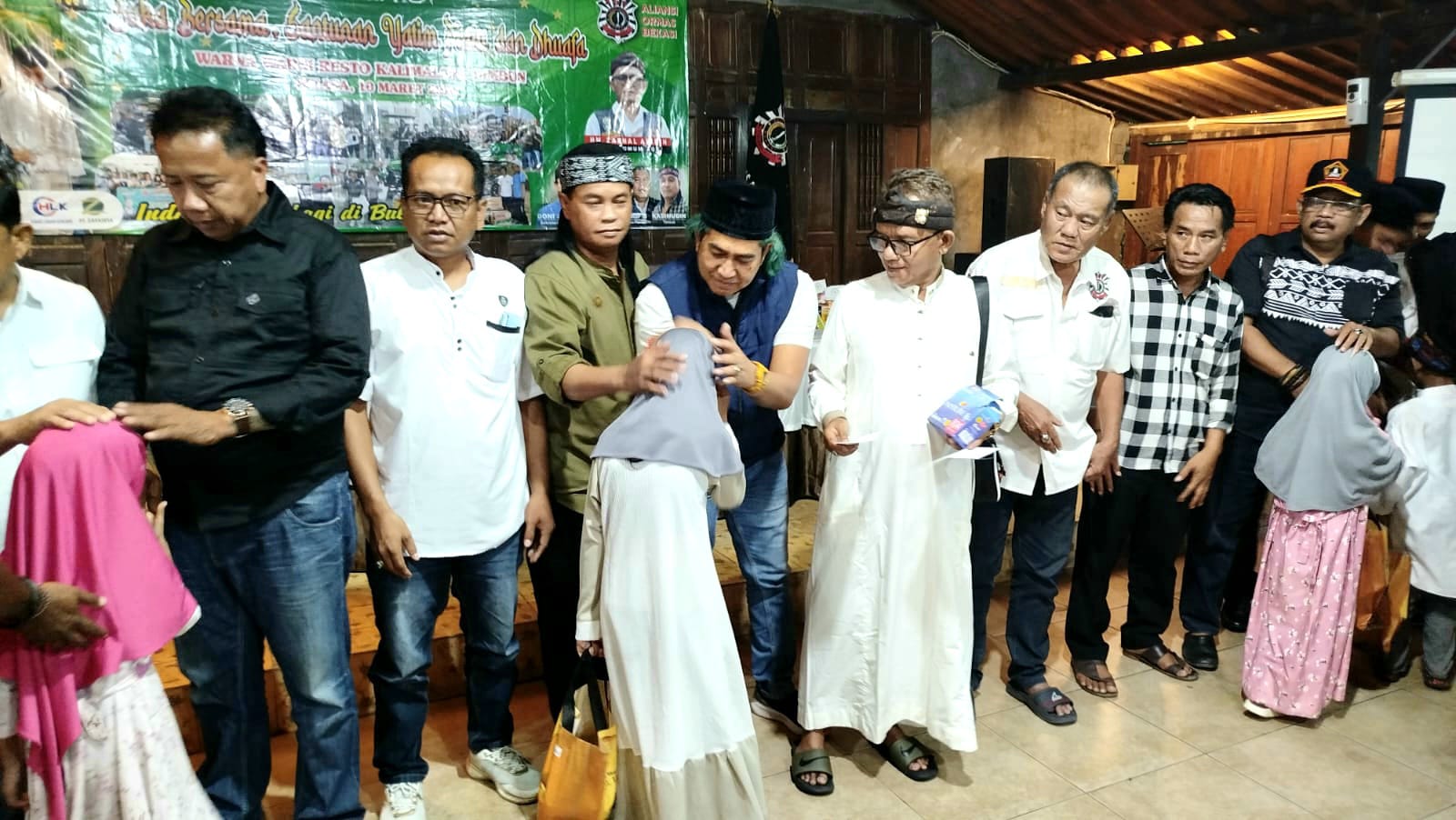 AOB Berbagi Santunan